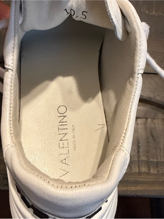 Valentino White Leather sneakers with Black Logo size 10.5 I wear only 2 times. main image 7